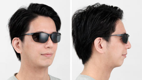 男性がトレールグラスのレギュラーレンズモデルを掛けた、斜め前からと真横からの着用イメージ